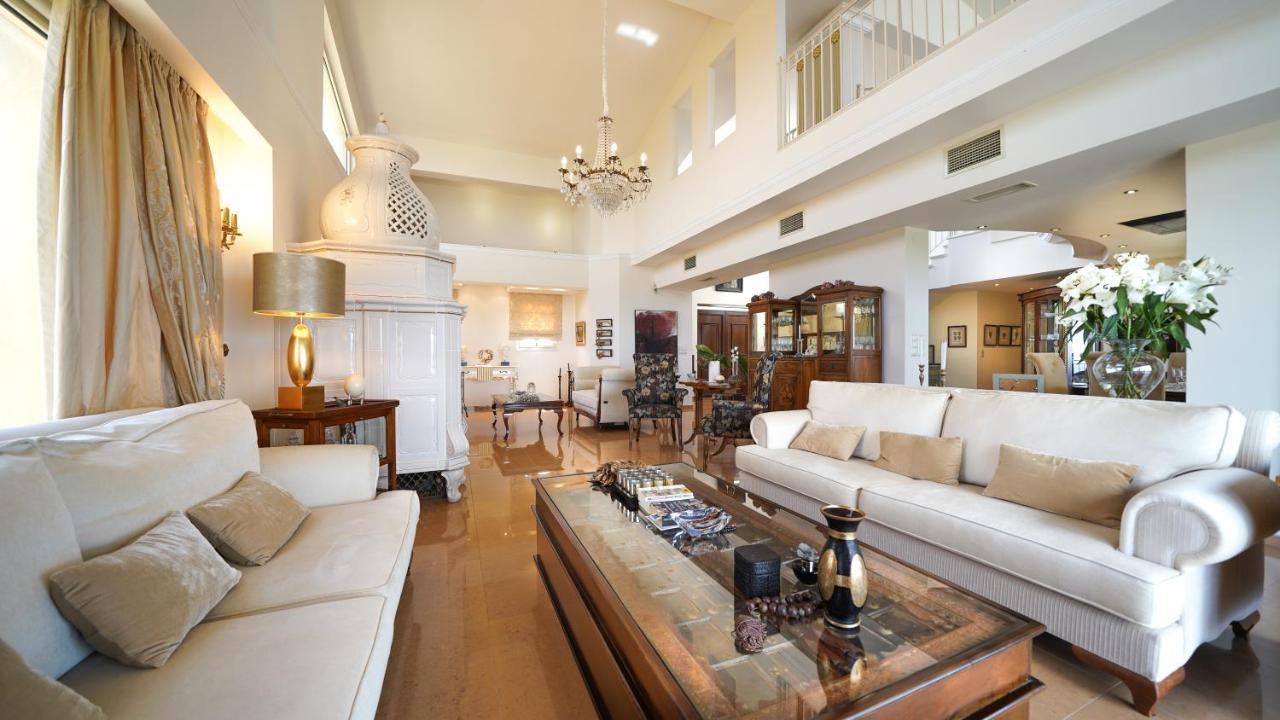 Luxury Villa Allure Dhafnes Esterno foto