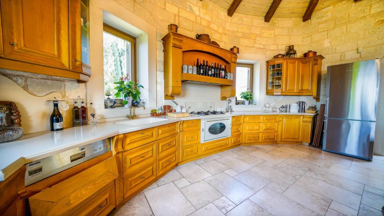 Luxury Villa Allure Dhafnes Esterno foto