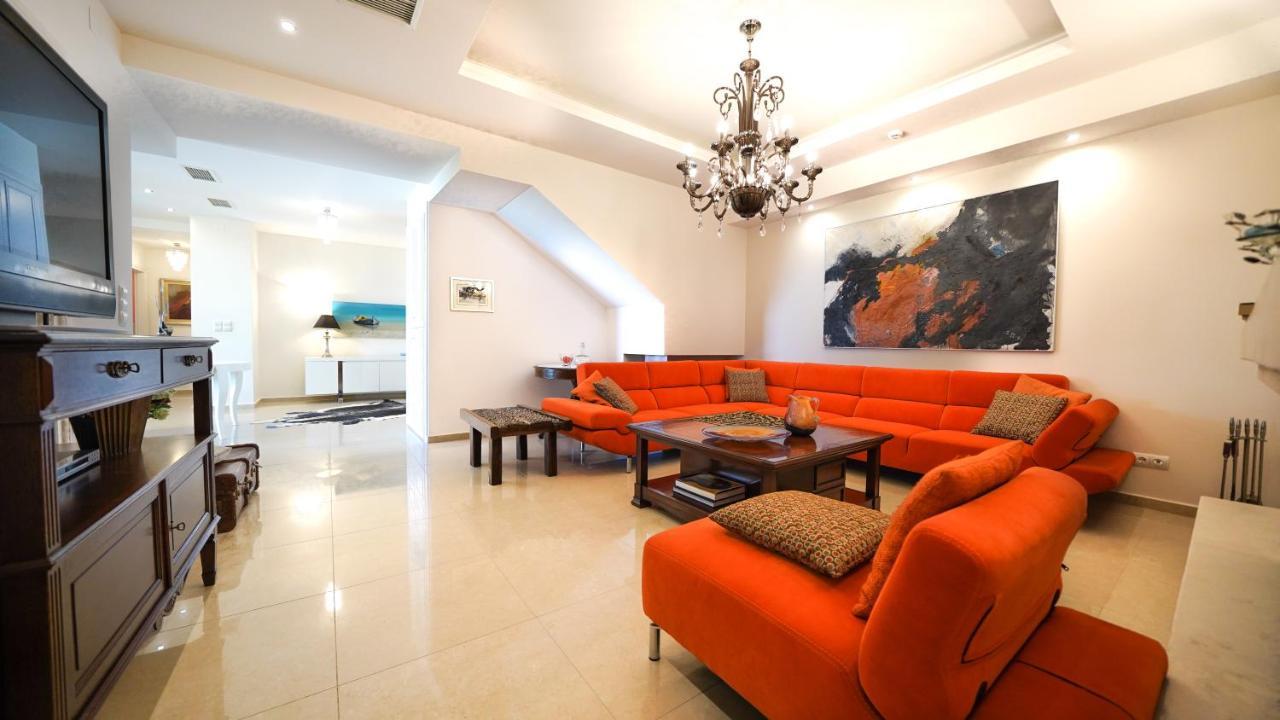 Luxury Villa Allure Dhafnes Esterno foto