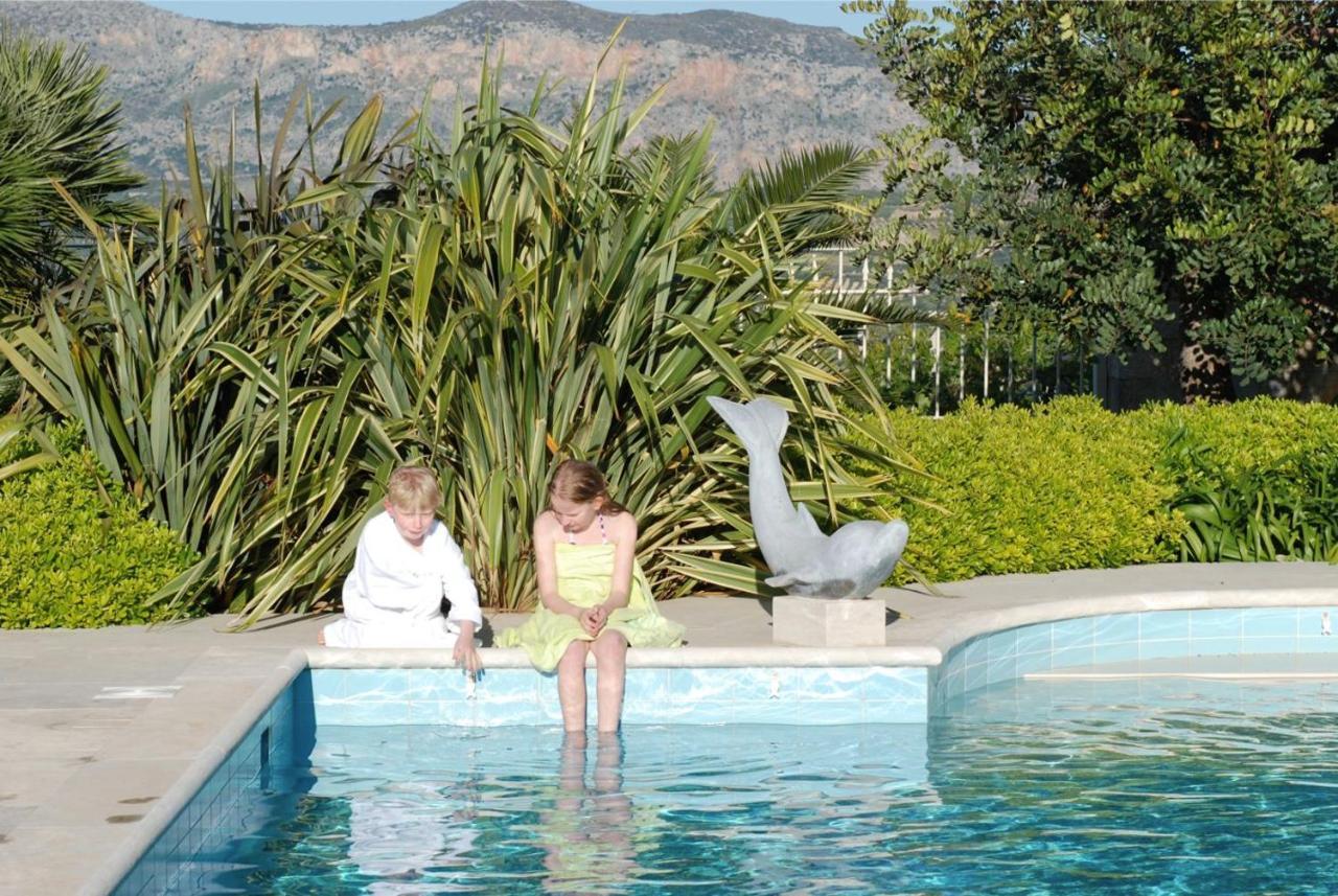 Luxury Villa Allure Dhafnes Esterno foto