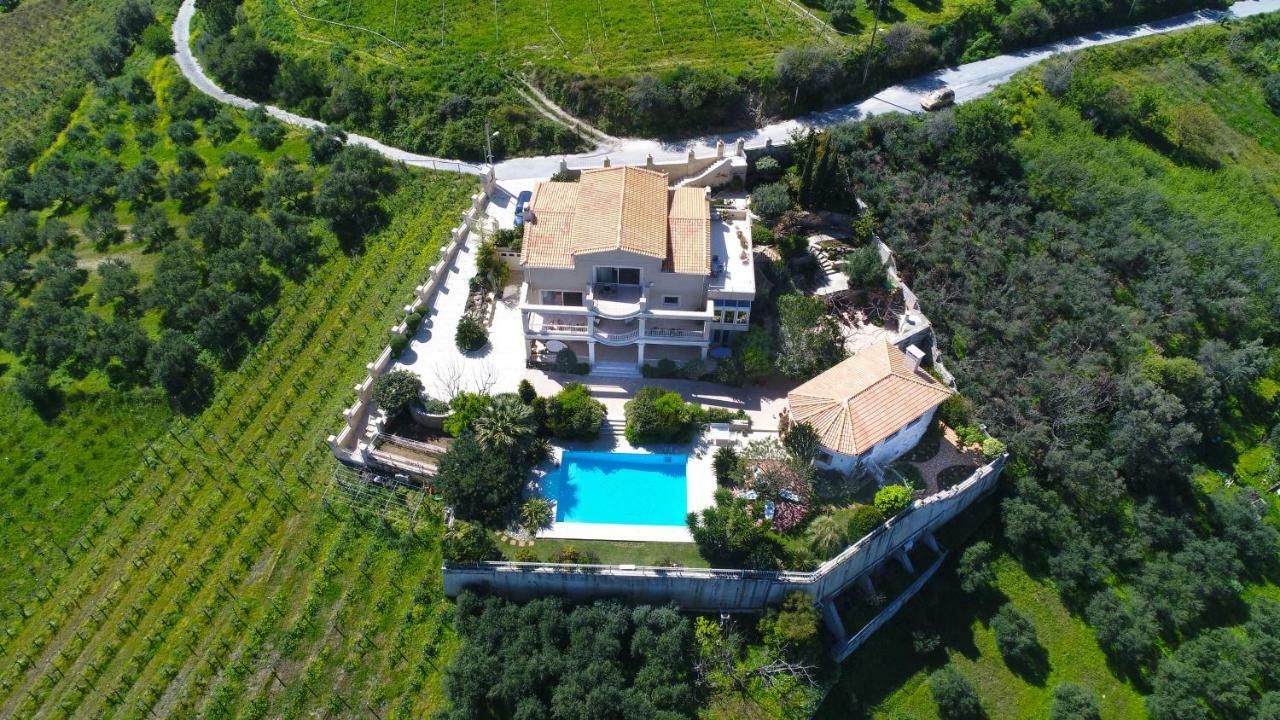 Luxury Villa Allure Dhafnes Esterno foto