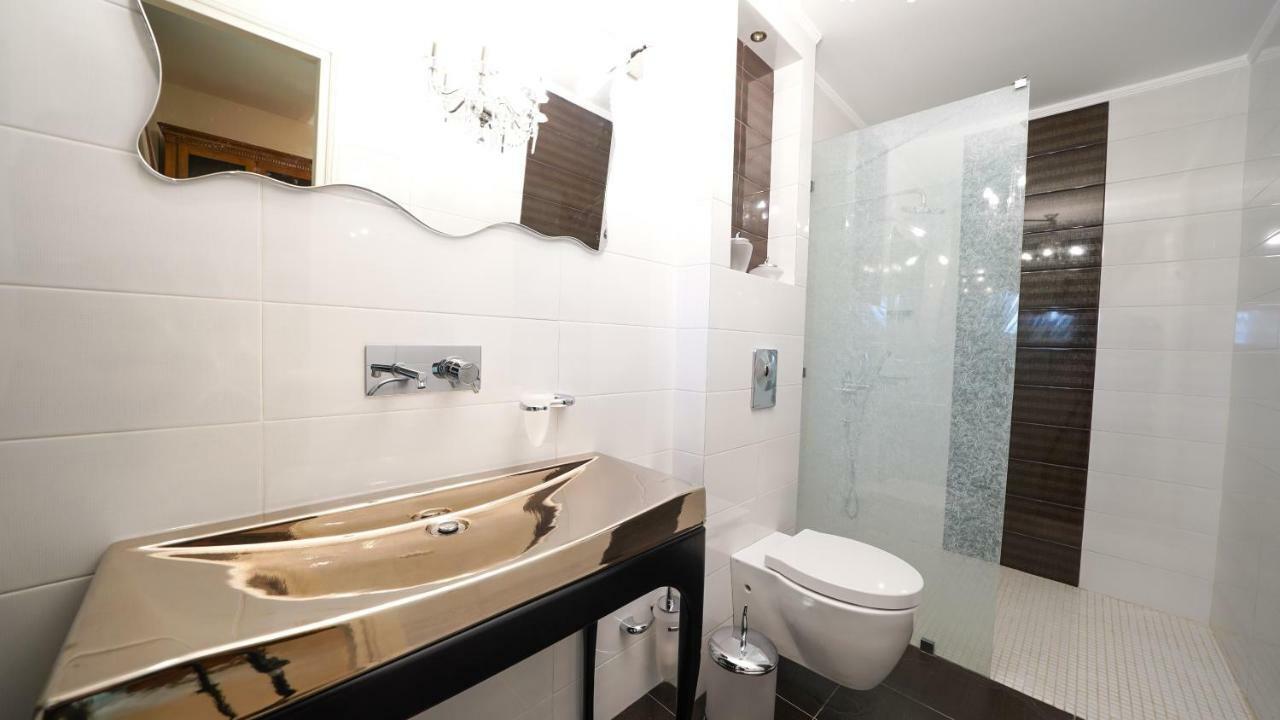 Luxury Villa Allure Dhafnes Esterno foto