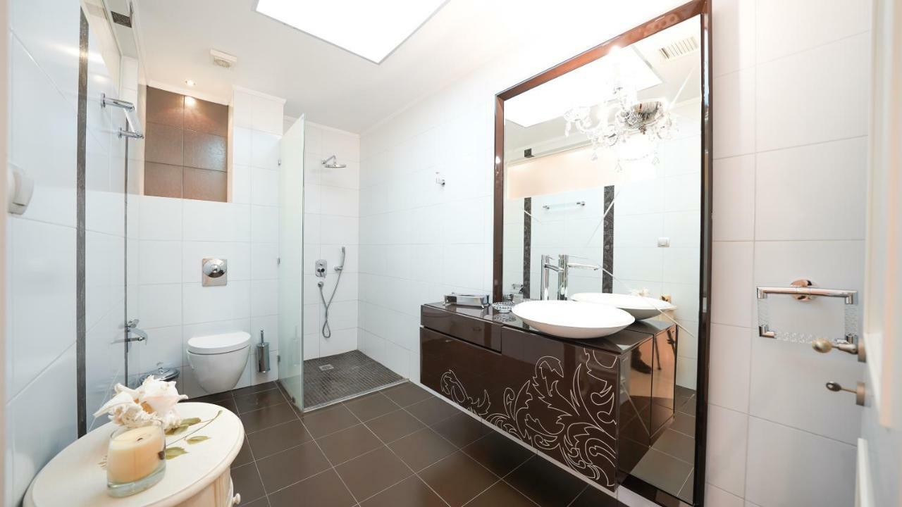 Luxury Villa Allure Dhafnes Esterno foto